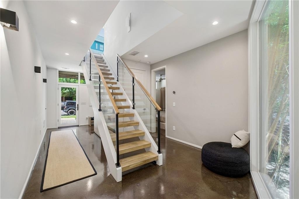 715 Ralph Mcgill Boulevard Ne - Photo 3