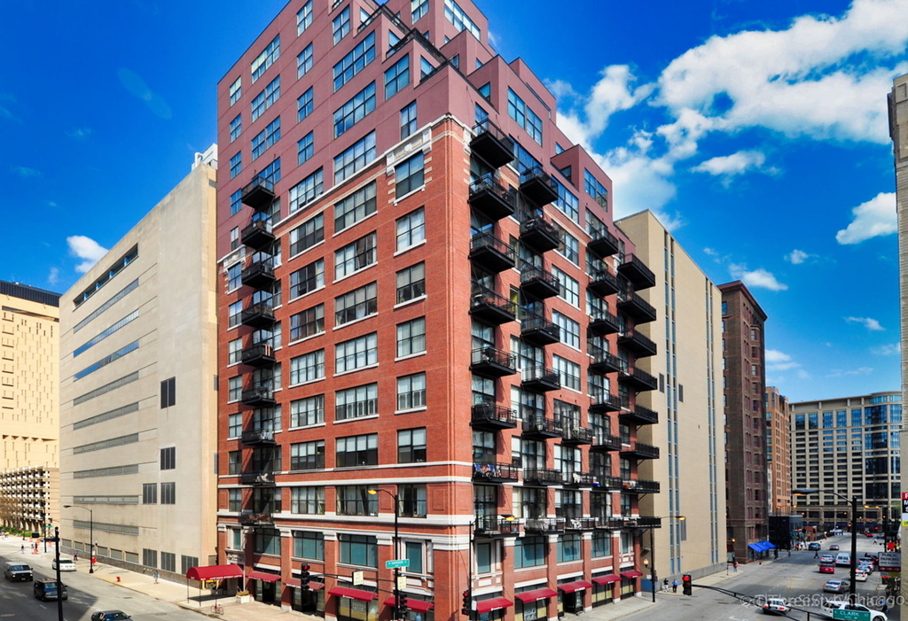 547 S Clark Street - Photo 0