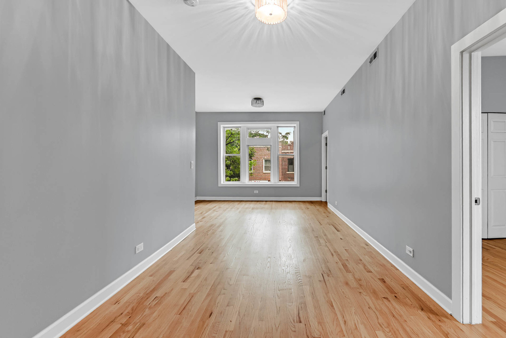 3421 W Armitage Avenue - Photo 2