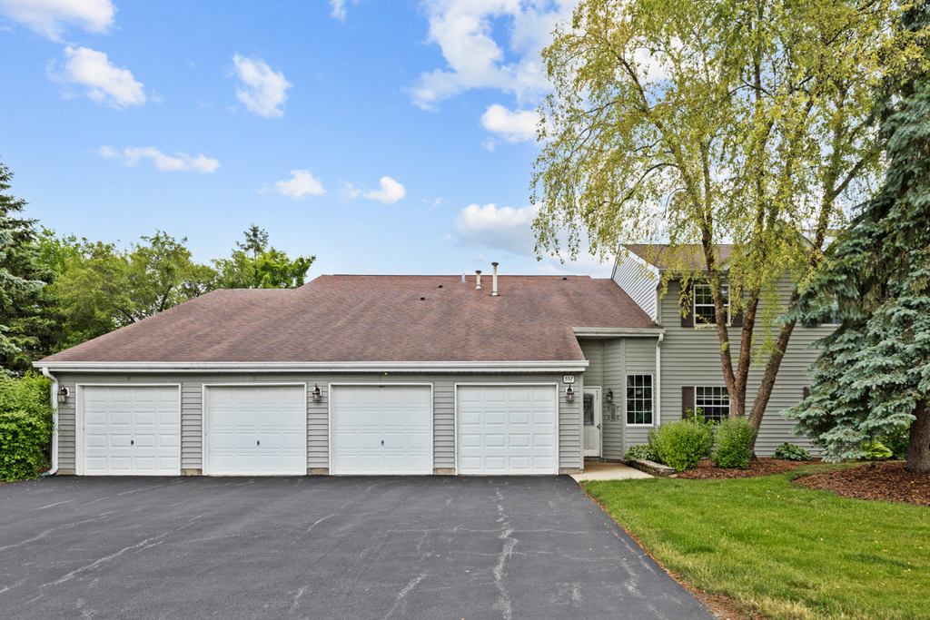 557 E Shag Bark Lane - Photo 0