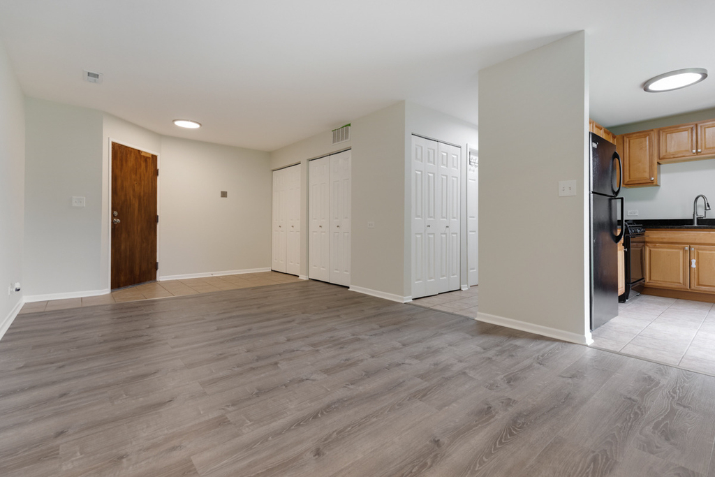 557 E Shag Bark Lane - Photo 2
