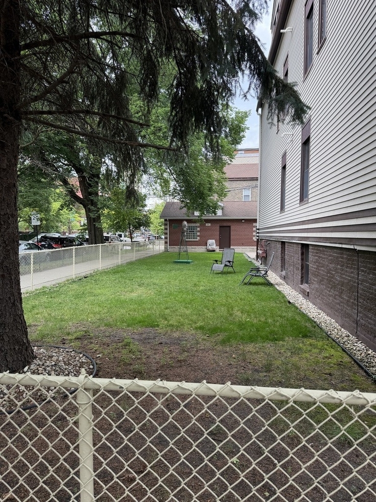1354 W George Street - Photo 14