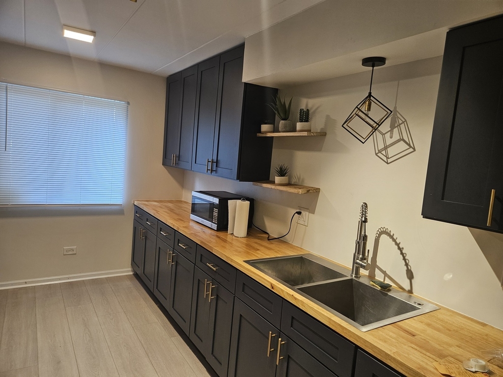 14033 S Laramie Avenue - Photo 3