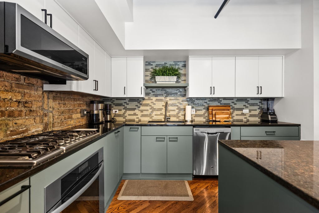 1830 Ridge Avenue - Photo 9