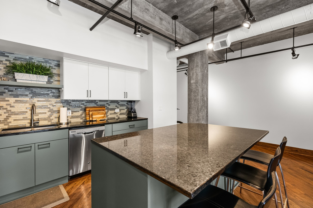 1830 Ridge Avenue - Photo 6