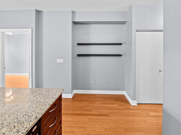 451 W Huron Street - Photo 6