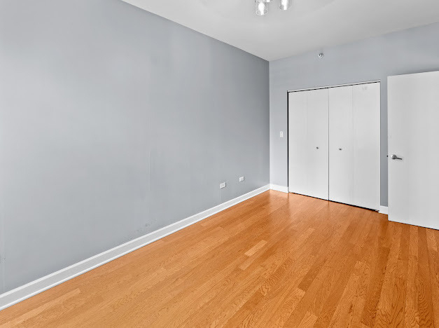 451 W Huron Street - Photo 12