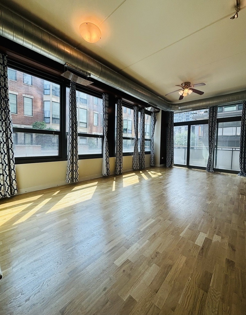 660 W Wayman Street - Photo 1