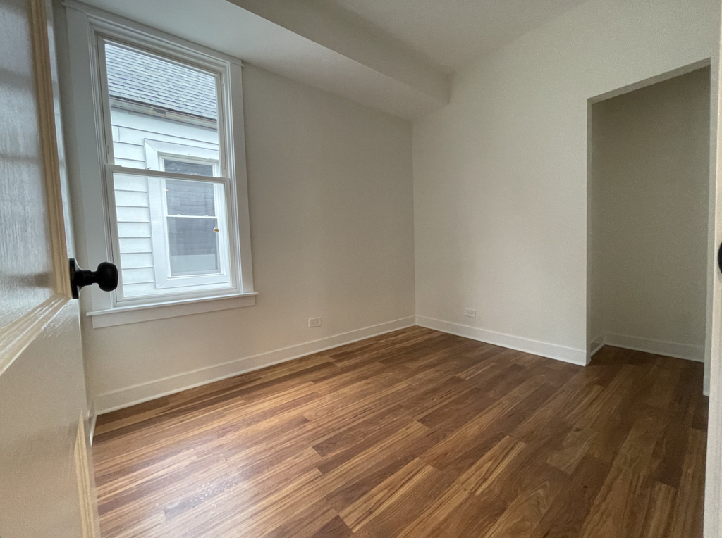3237 N Ridgeway Avenue - Photo 11