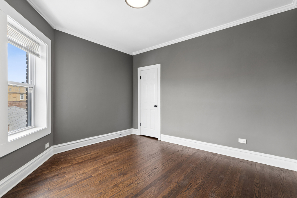 8210 S Marshfield Avenue - Photo 9