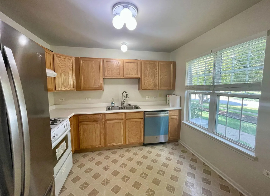 2219 Waterleaf Court - Photo 6