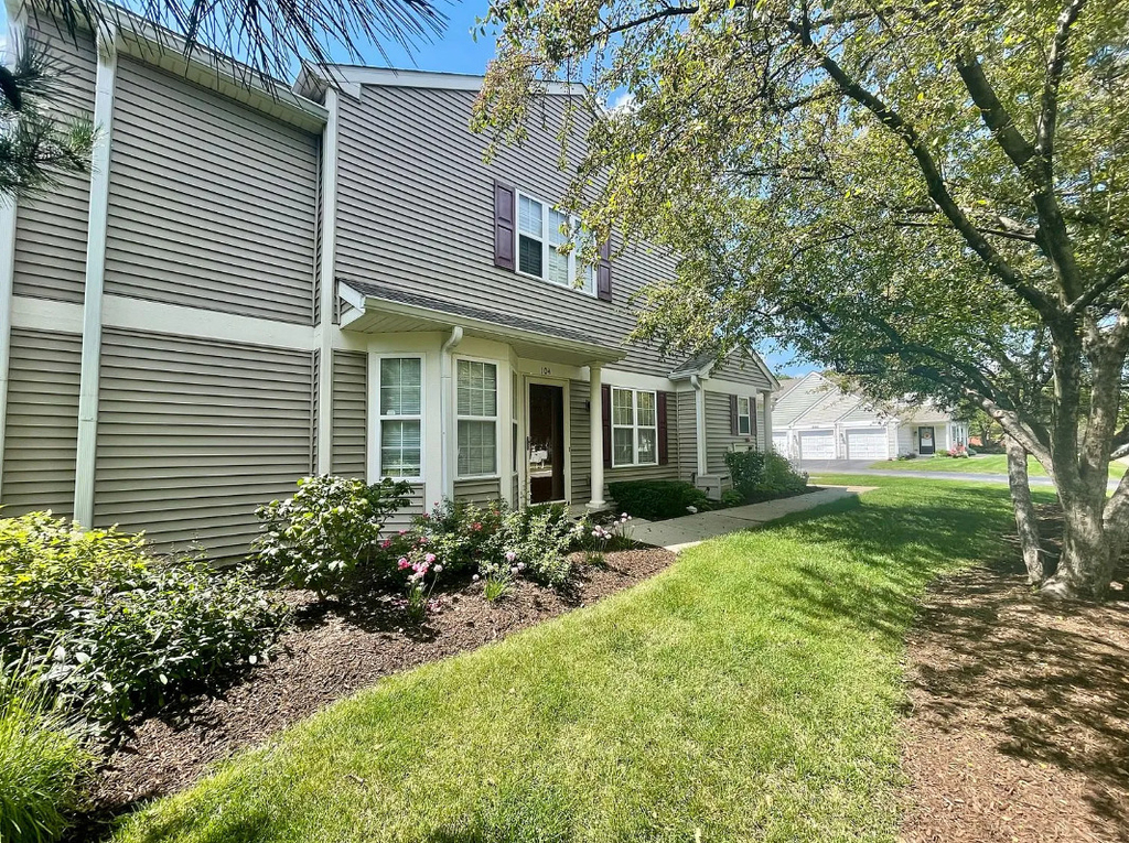 2219 Waterleaf Court - Photo 0
