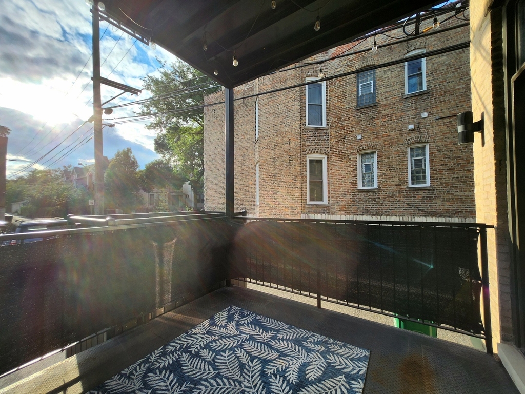 3228 W Palmer Street - Photo 2