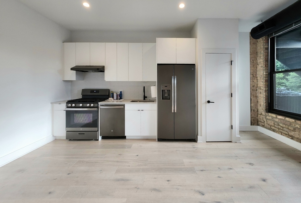 3228 W Palmer Street - Photo 3