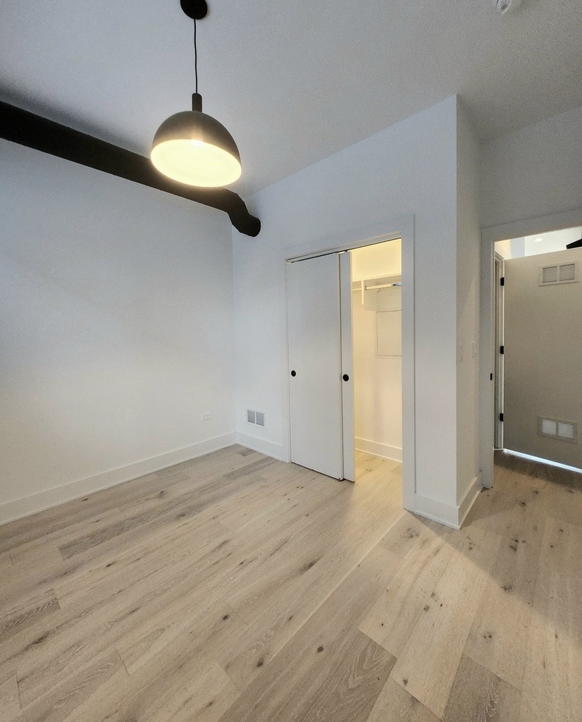 3228 W Palmer Street - Photo 1