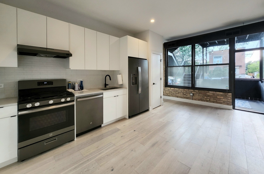3228 W Palmer Street - Photo 5