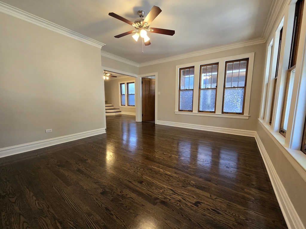 4231 N Marmora Avenue - Photo 4