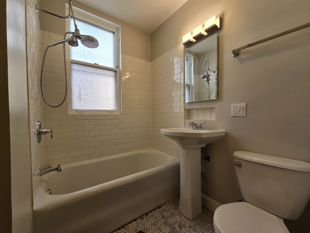 4231 N Marmora Avenue - Photo 13