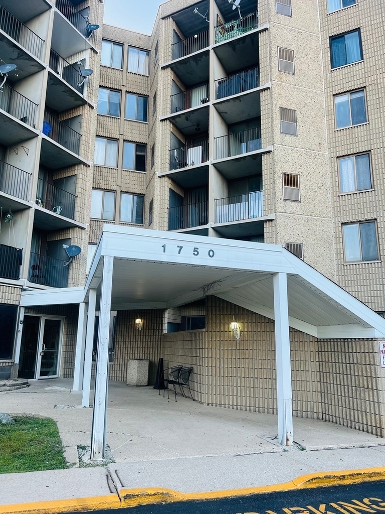 1750 N Marywood Avenue - Photo 1