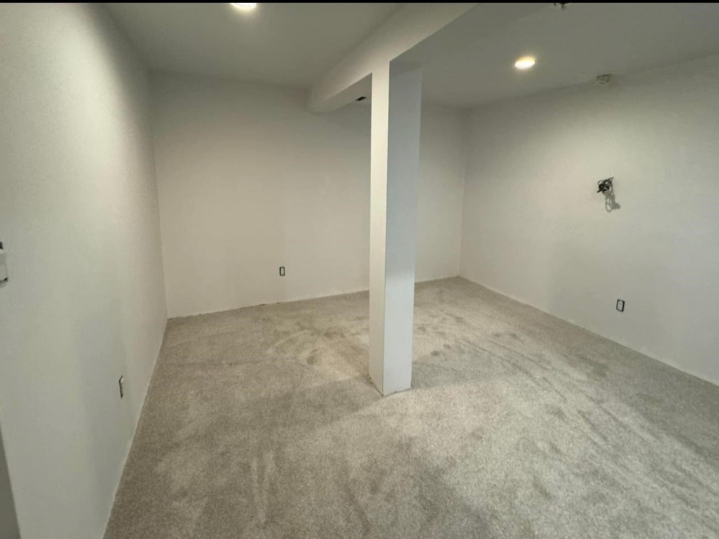 1 Clinton - Photo 12