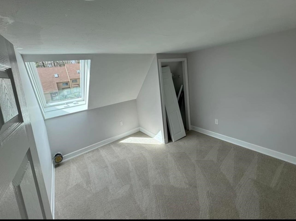 1 Clinton - Photo 10