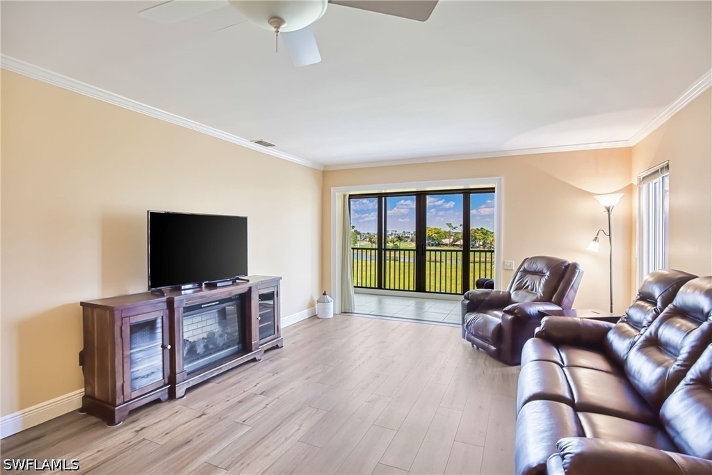 7402 Lake Breeze Drive - Photo 11