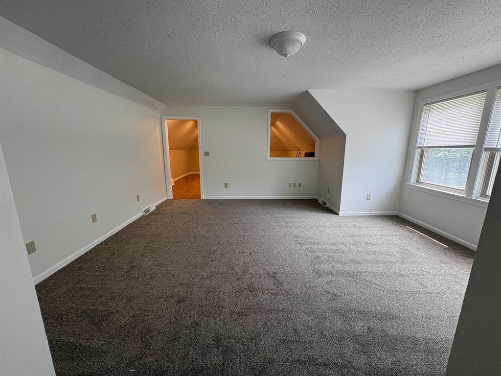 103 Durham - Photo 7