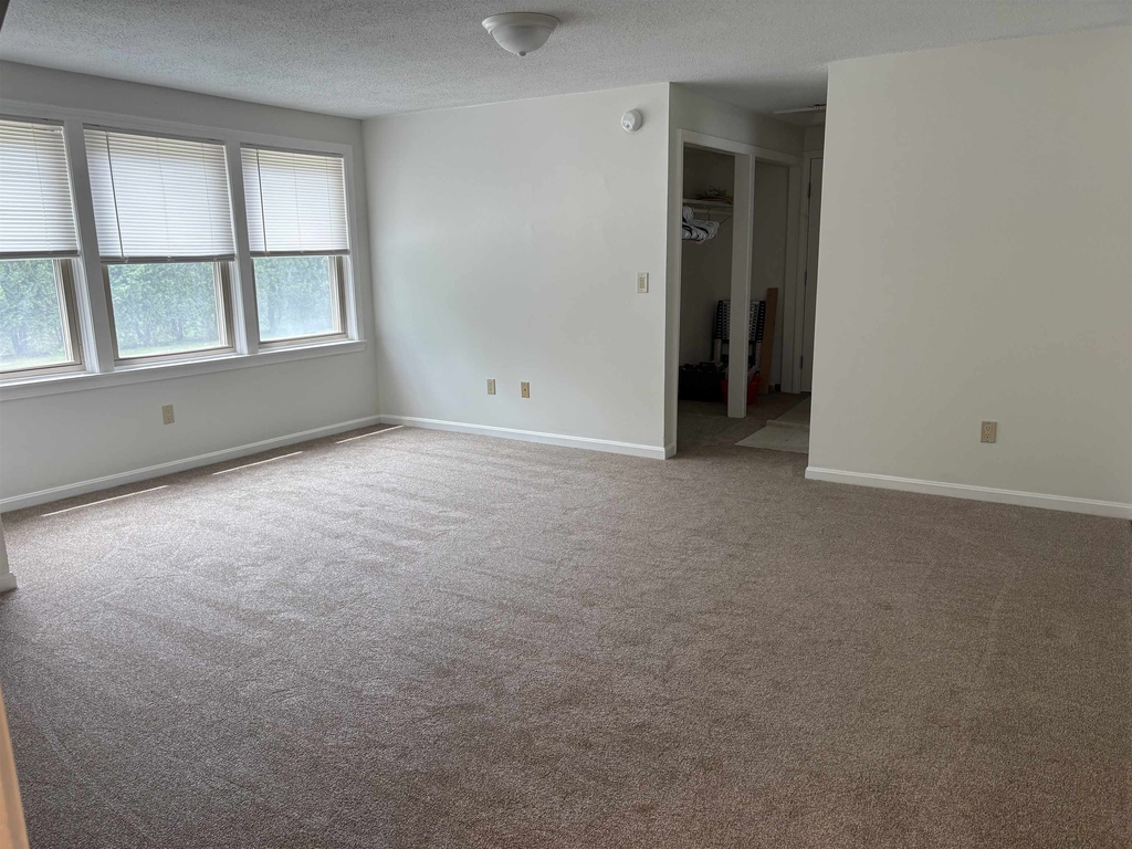 103 Durham - Photo 5