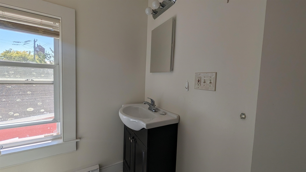 8 Sixth - Photo 32
