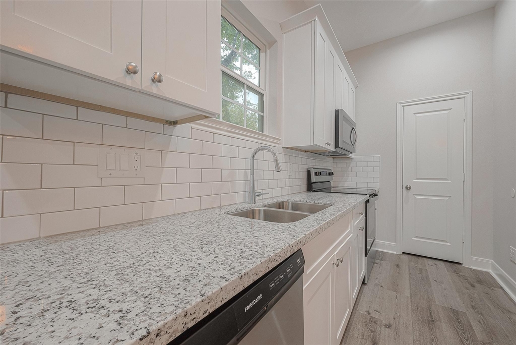 2528 S Texas Avenue Street - Photo 17