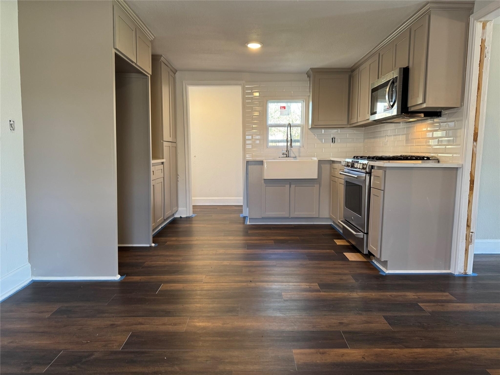 7356 Cayton Street - Photo 4