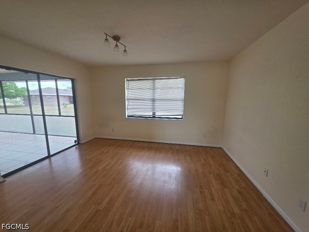 202 Eaglesmere Drive - Photo 4