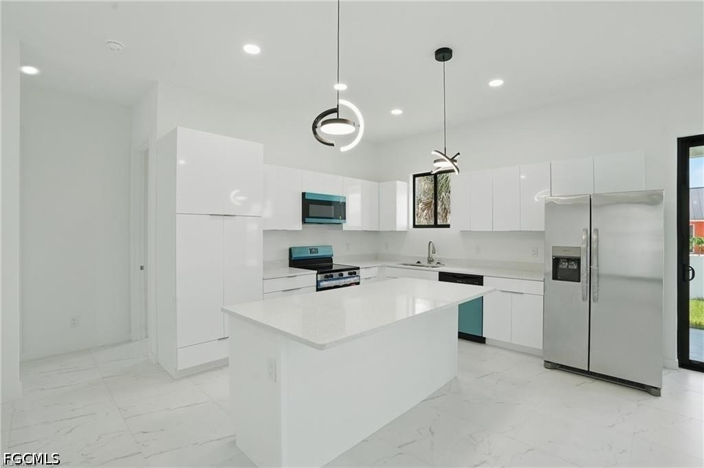 472 Rajah Street - Photo 4