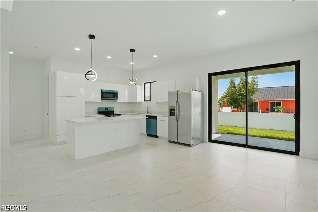 472 Rajah Street - Photo 8