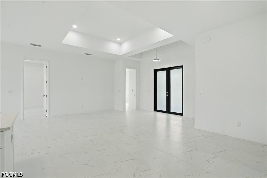 472 Rajah Street - Photo 2