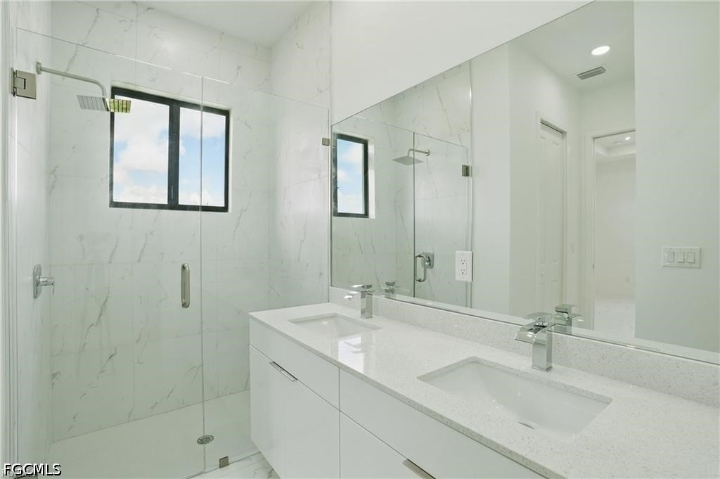 472 Rajah Street - Photo 14