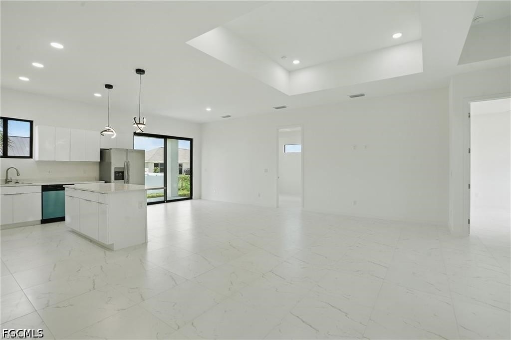 472 Rajah Street - Photo 10