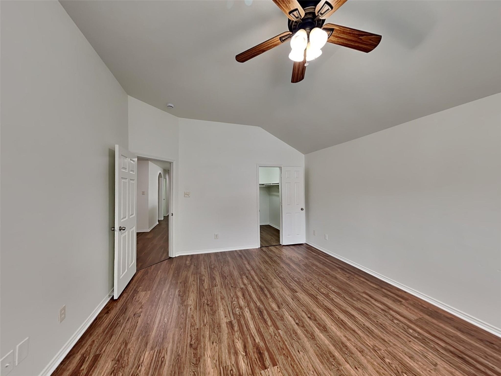 15818 Shoreline Terrace Drive - Photo 11