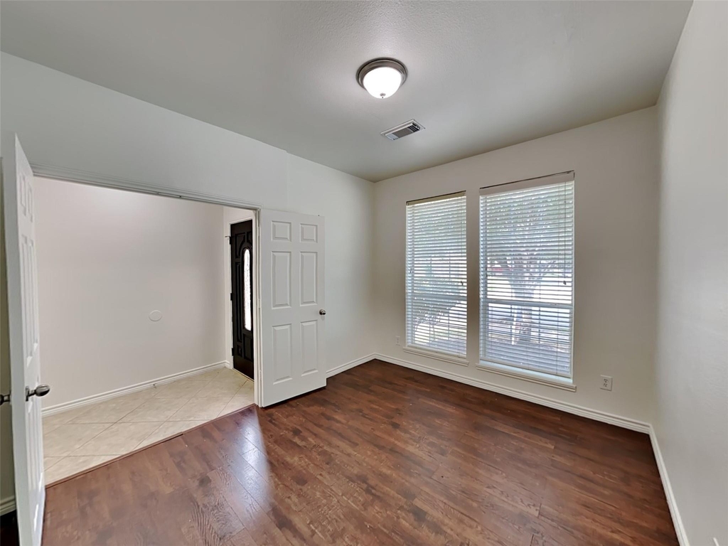 15818 Shoreline Terrace Drive - Photo 7