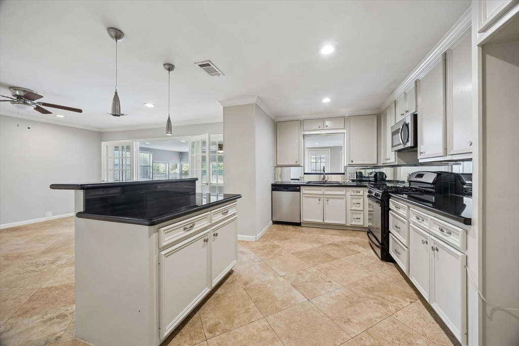 8511 Bluegate Street - Photo 12