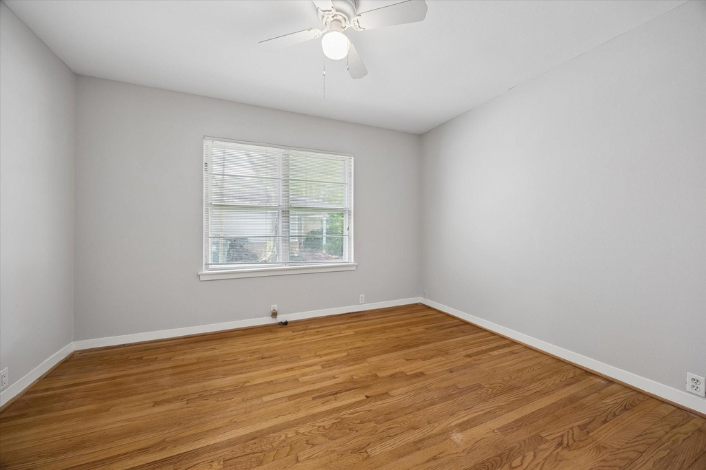 8511 Bluegate Street - Photo 17
