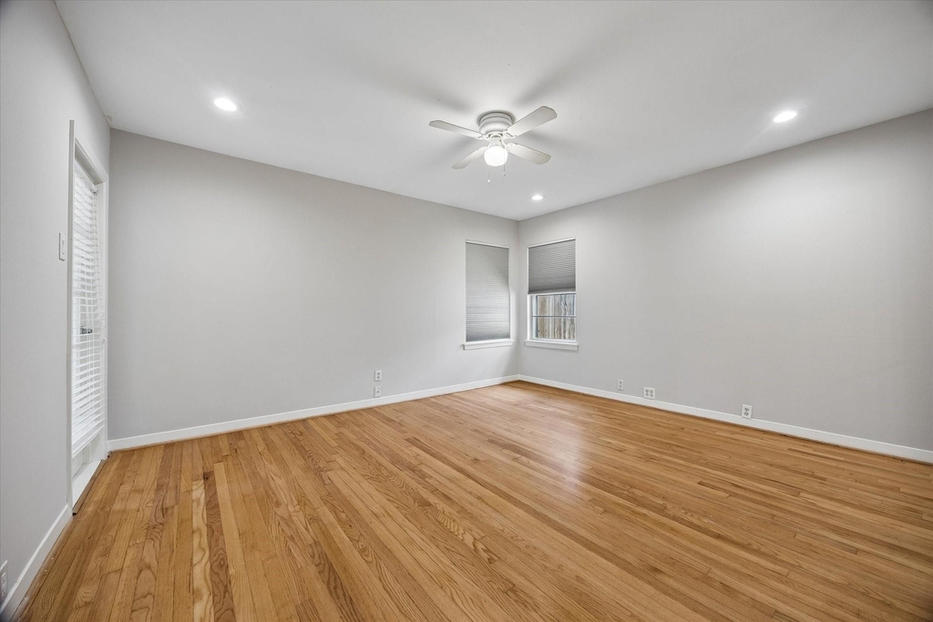 8511 Bluegate Street - Photo 15