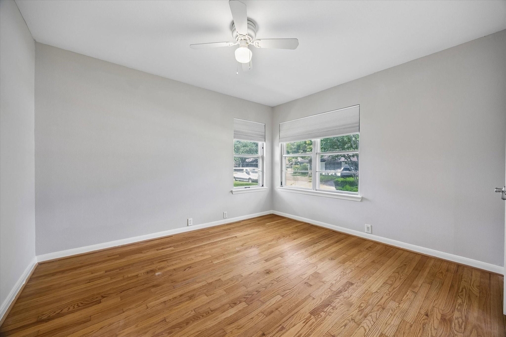 8511 Bluegate Street - Photo 18