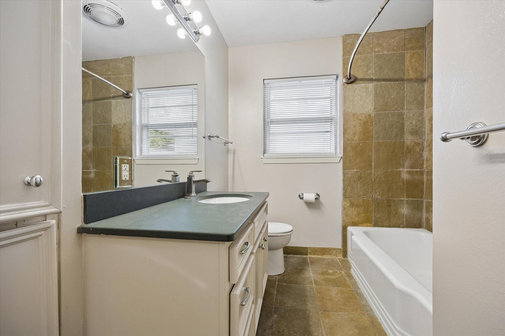8511 Bluegate Street - Photo 19