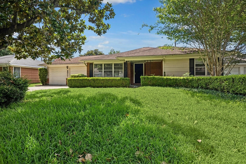 8511 Bluegate Street - Photo 0