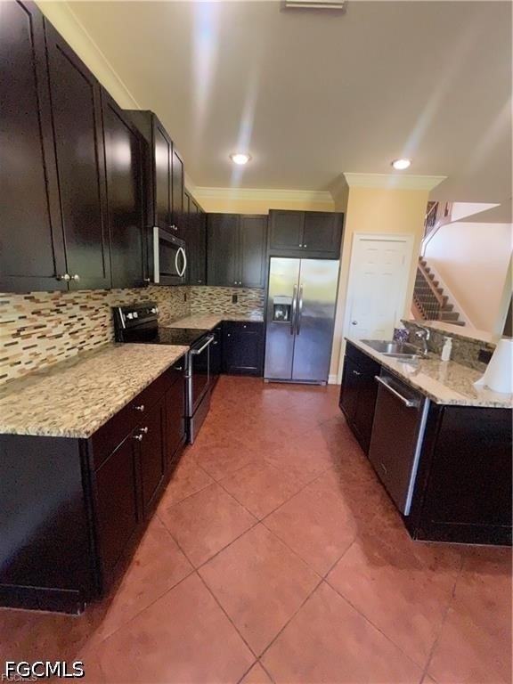 2427 Ashbury Circle - Photo 2
