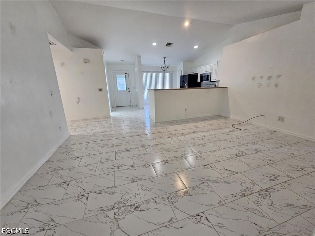 3005 40th Street W - Photo 3