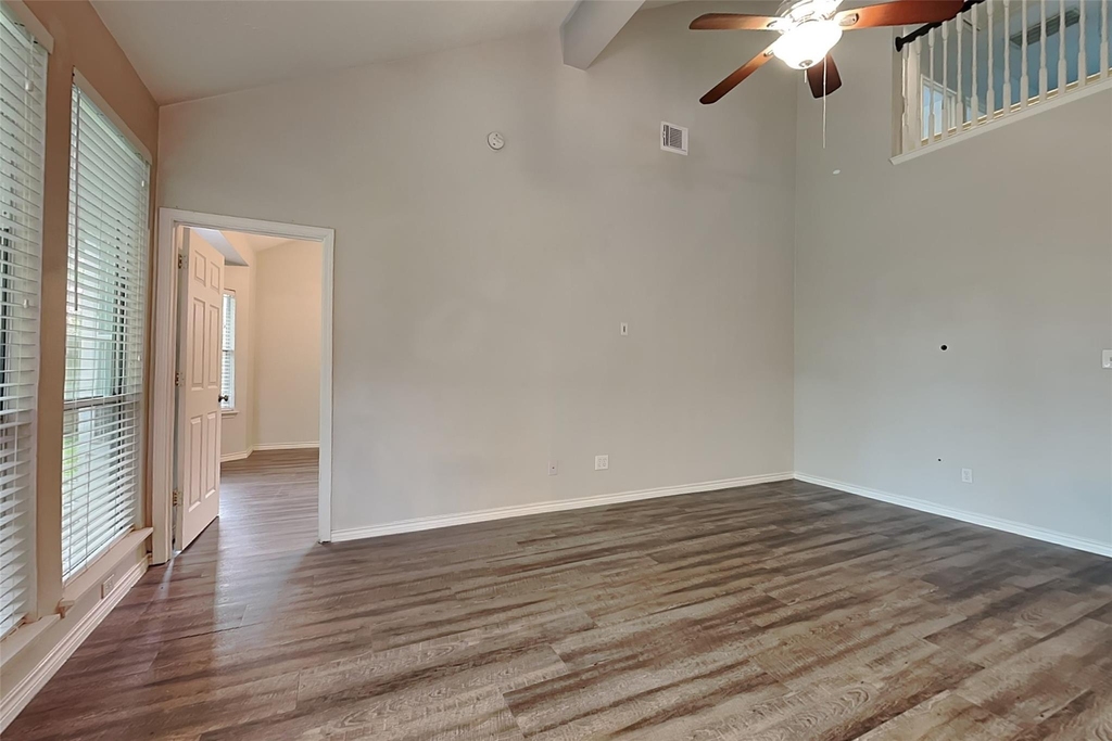 10931 S Falls Terrace - Photo 5