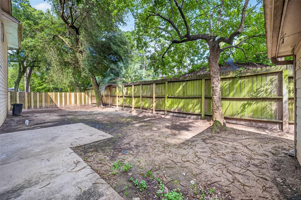 8103 Oak Moss Drive - Photo 48