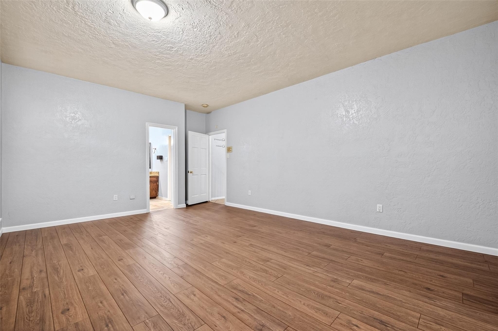 8103 Oak Moss Drive - Photo 11